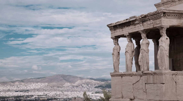 Greek art periods blog article. Picture showing the caryatids in Athens acropolis